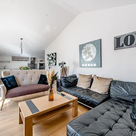 Daire Maison De Plain Pied Avec Jardin Et Parking Prive Floirac (Gironde)