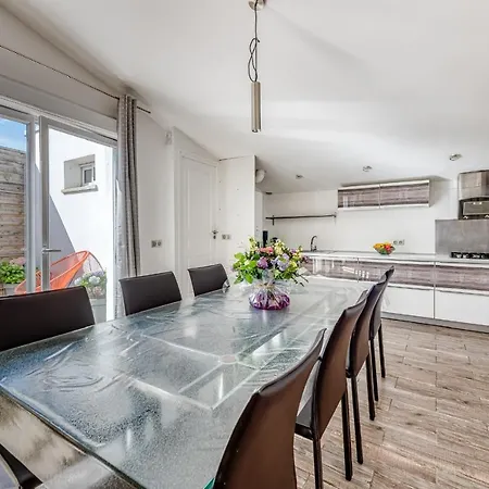 Maison De Plain Pied Avec Jardin Et Parking Prive Appartamento Floirac (Gironde)